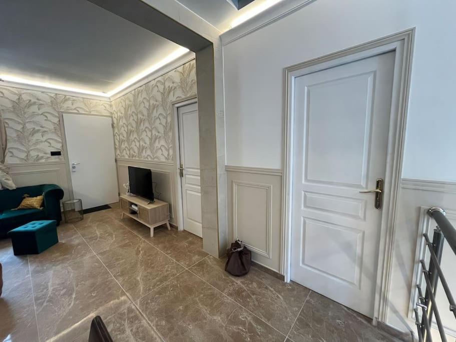 La Maison Rayofam, A 30 Min De Paris, A 5 Min Du Stade De France Saint-Denis  Ngoại thất bức ảnh