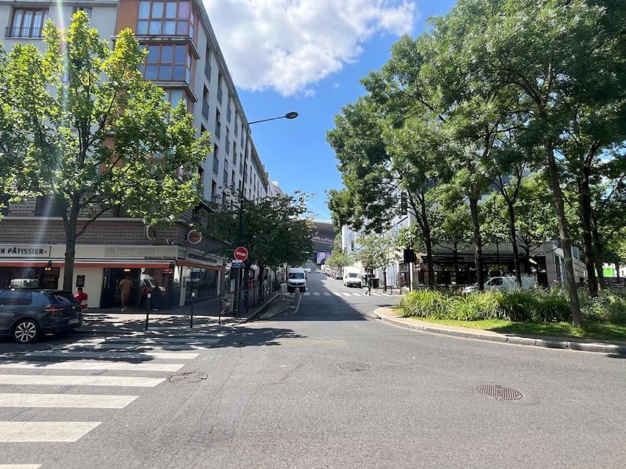 La Maison Rayofam, A 30 Min De Paris, A 5 Min Du Stade De France Saint-Denis  Ngoại thất bức ảnh